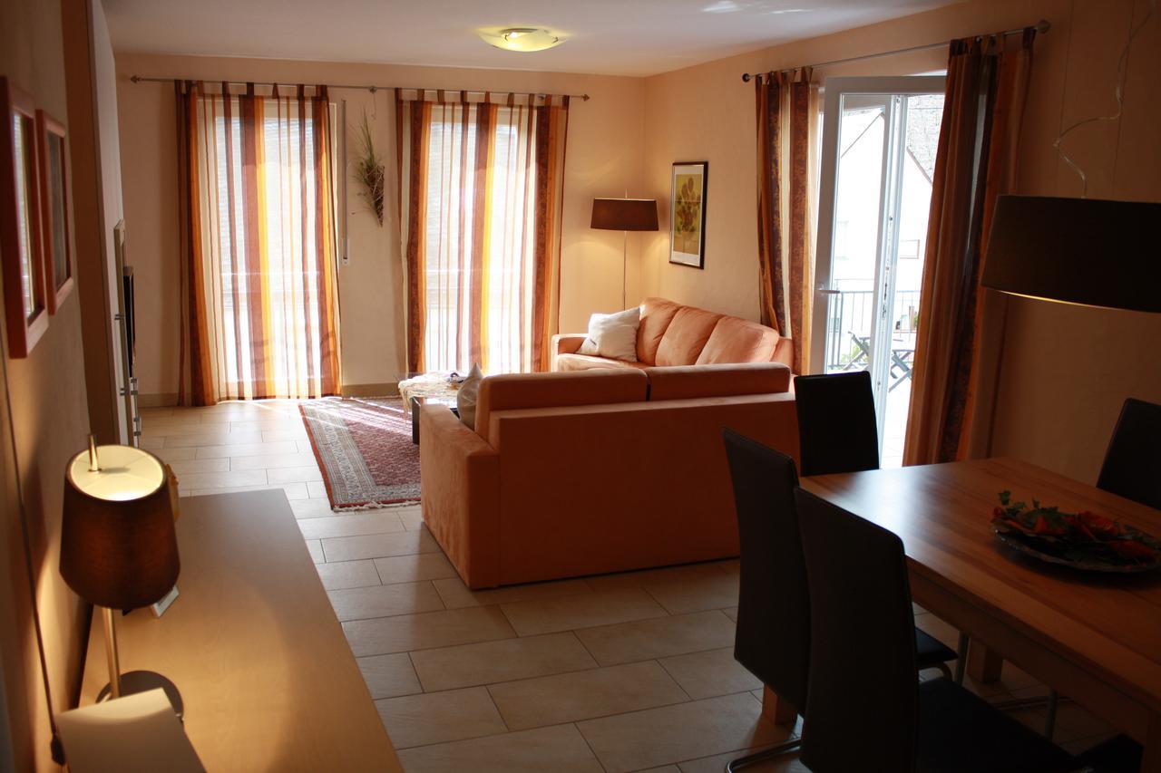 Ferienhaus Trimmisch เอดิเกอร์-เอลเลอร์ ภายนอก รูปภาพ